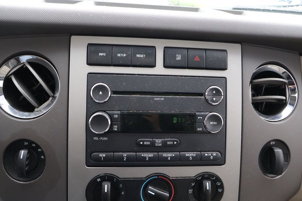 2012 Ford Expedition EL XLT 23