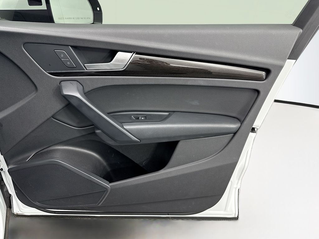 Thumbnail: 2020 Audi Q5 - 24