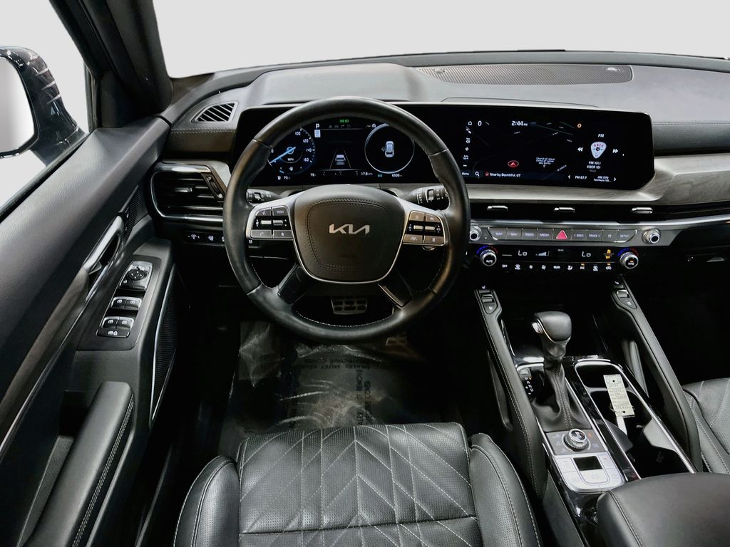 Used 2025 Panthera Metal Kia SX X-Line image 24