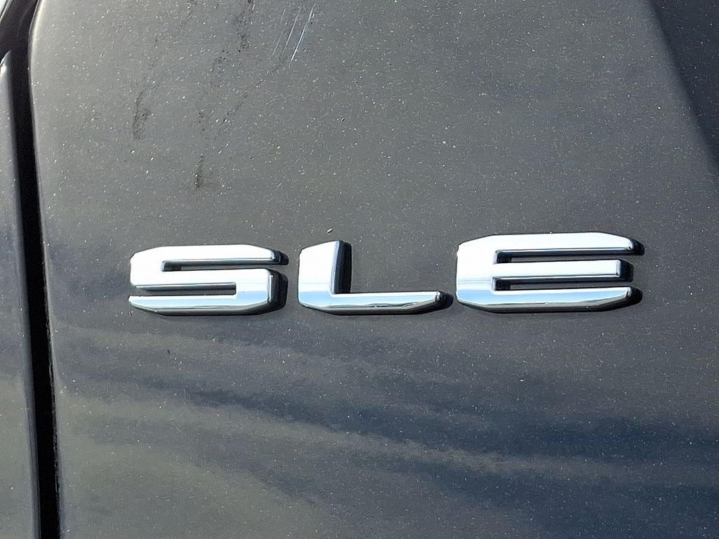 Thumbnail: 2023 GMC Acadia - 31