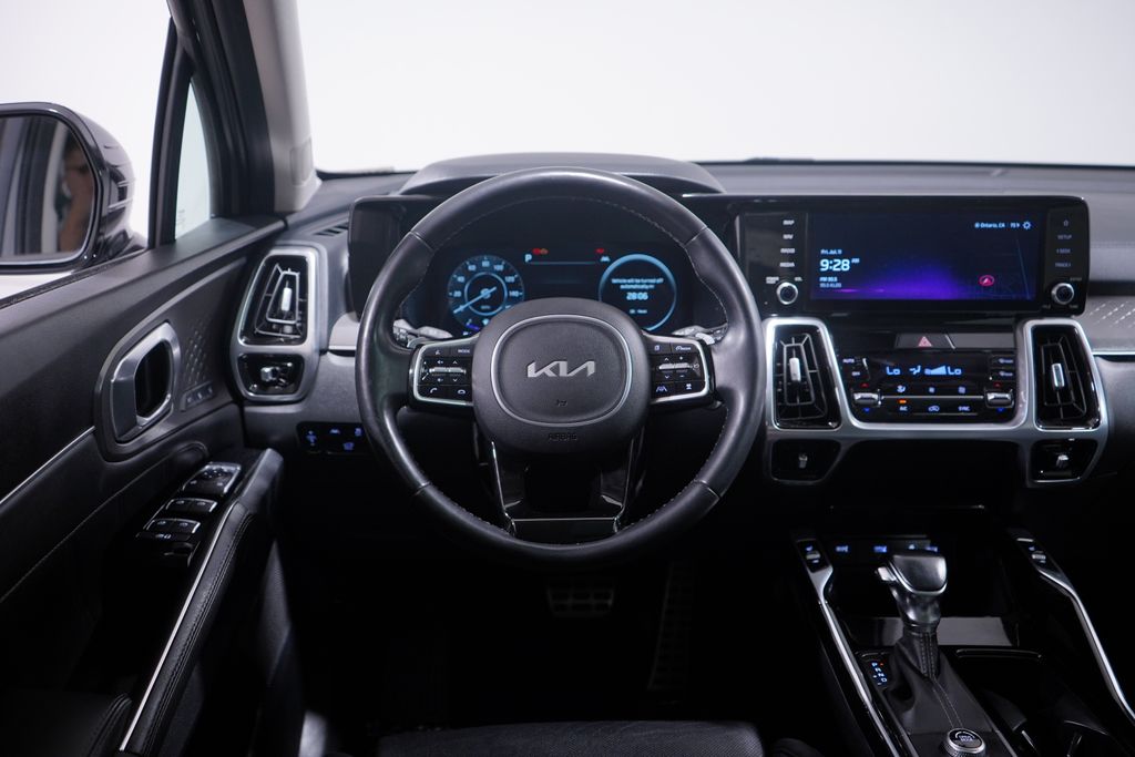 Thumbnail: 2022 Kia Sorento - 11