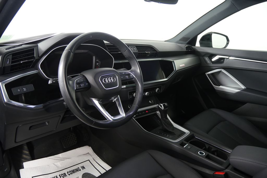 Thumbnail: 2022 Audi Q3 - 13