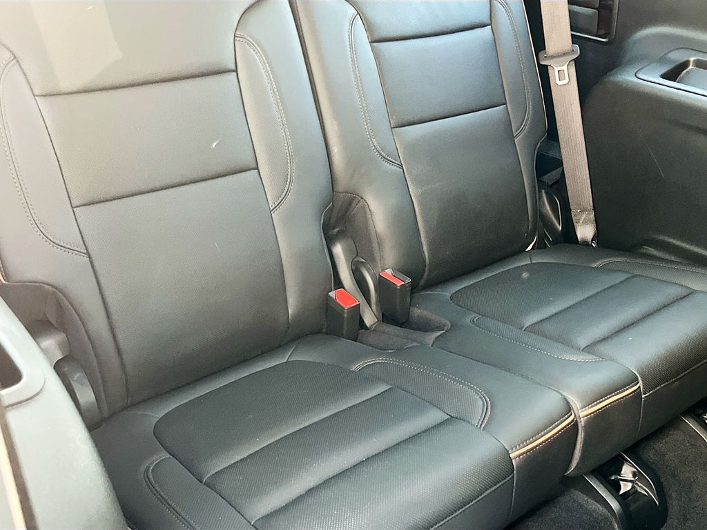 Used 2023 Silver GMC AT4 image 28