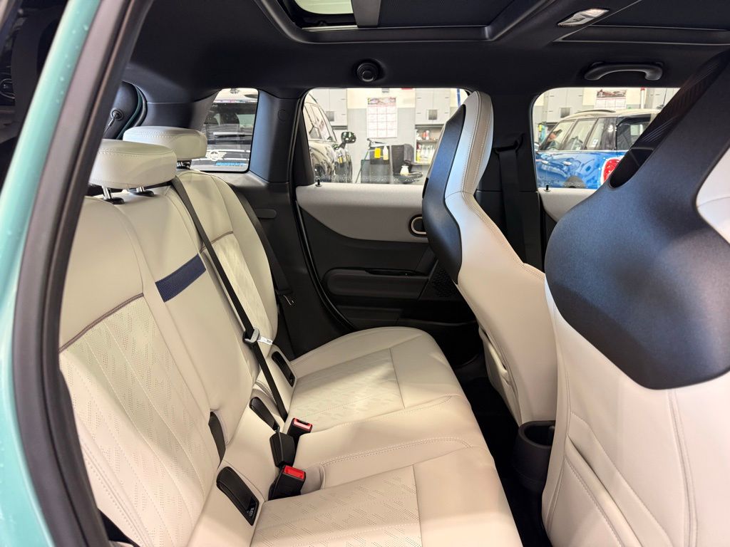 Thumbnail: 2026 MINI Cooper - 26