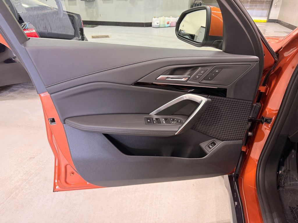 Thumbnail: 2025 BMW X1 - 10