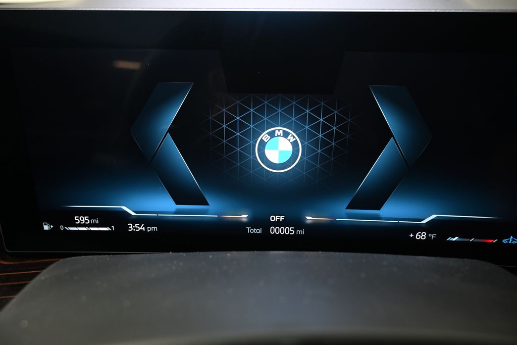 Thumbnail: 2026 BMW X7 - 27