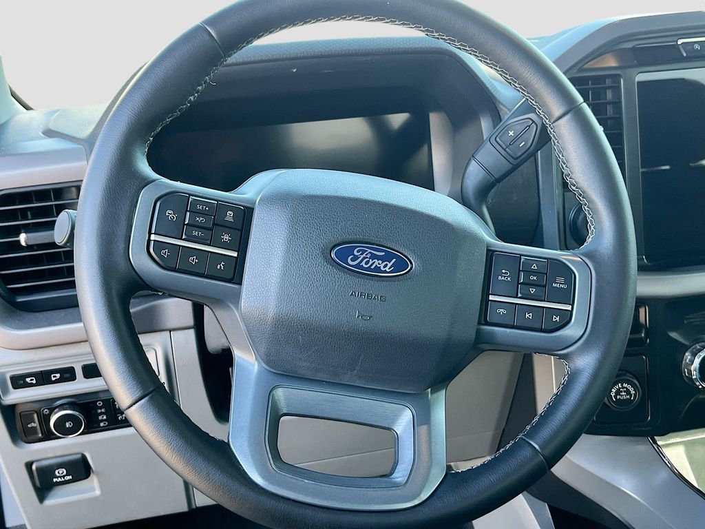 Used 2024 Black Ford XLT image 11