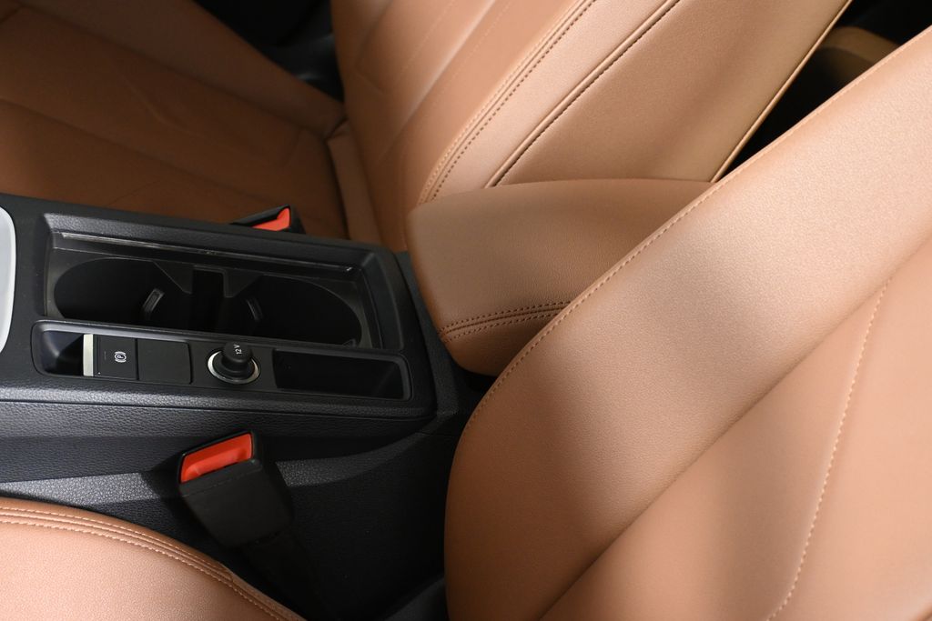 Thumbnail: 2025 Audi Q3 - 26