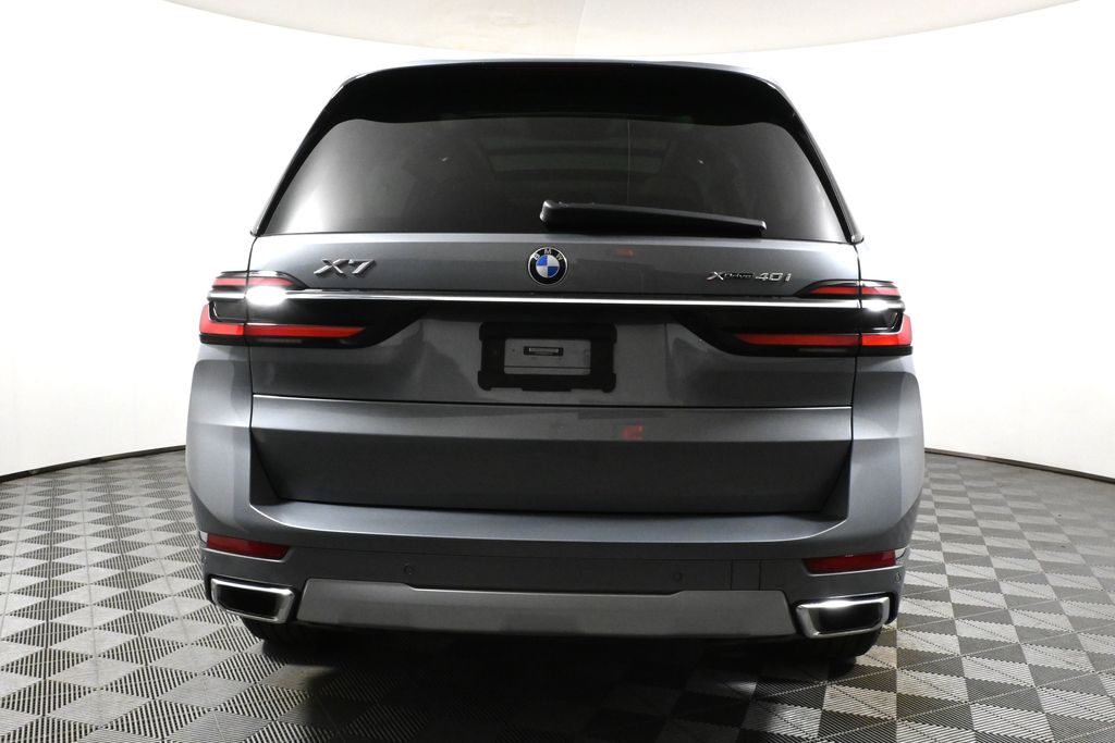 Thumbnail: 2024 BMW X7 - 6