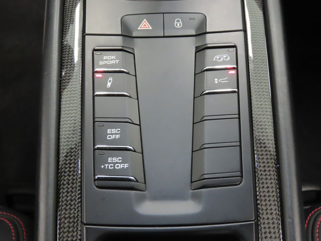 Thumbnail: 2014 Porsche 911 - 30