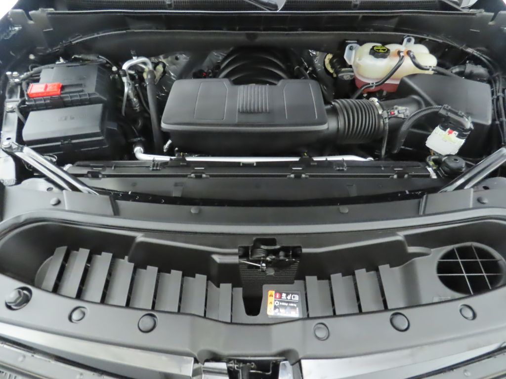 Thumbnail: 2025 Cadillac Escalade - 32