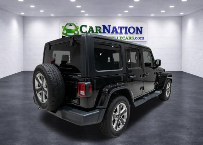 2018 Jeep Wrangler Unlimited Sahara - Image 2