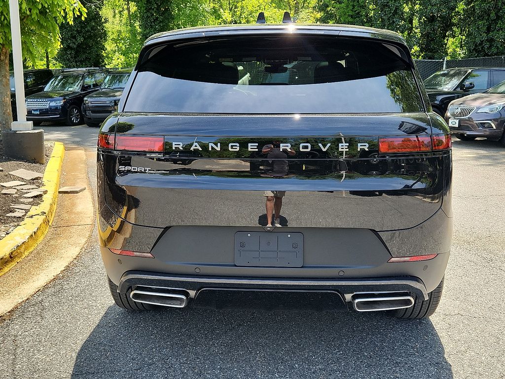 2025 Land Rover Range Rover Sport  5