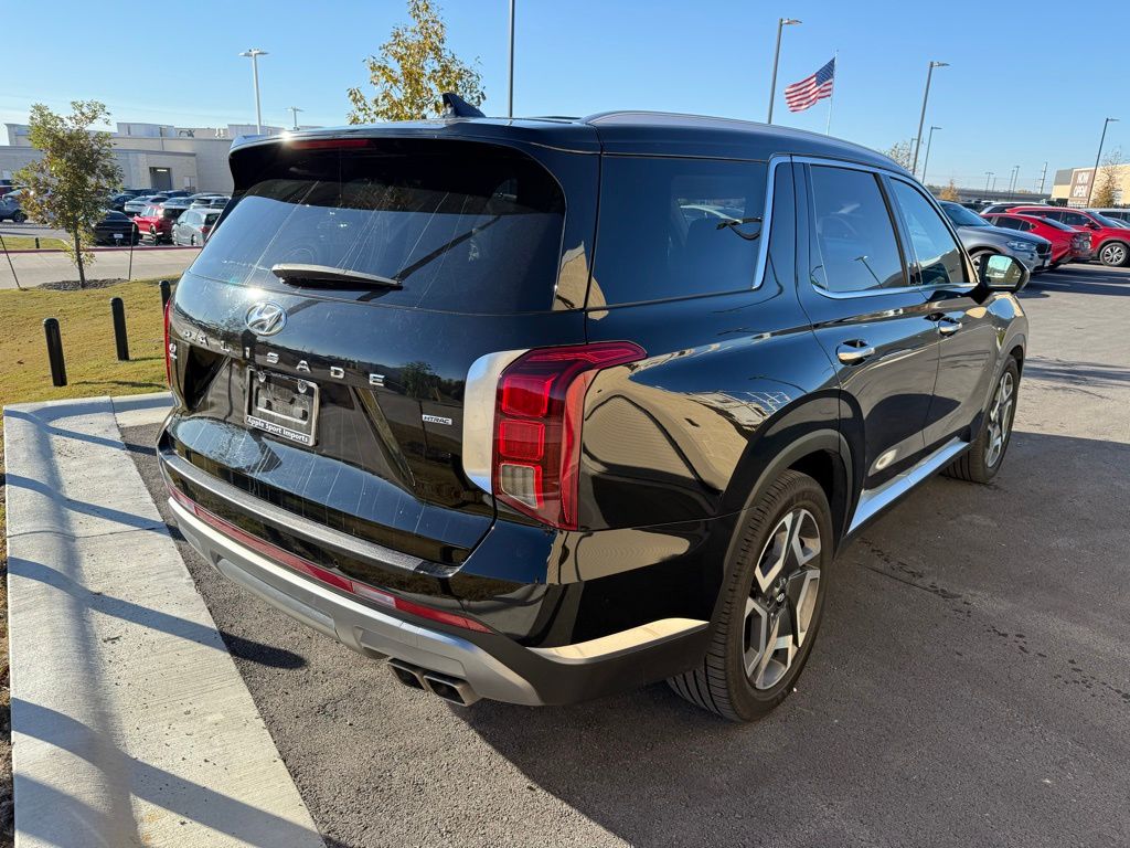 Thumbnail: 2023 Hyundai Palisade - 4