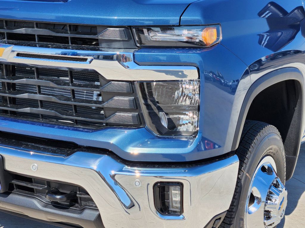 2025 Chevrolet Silverado 3500HD LT 5