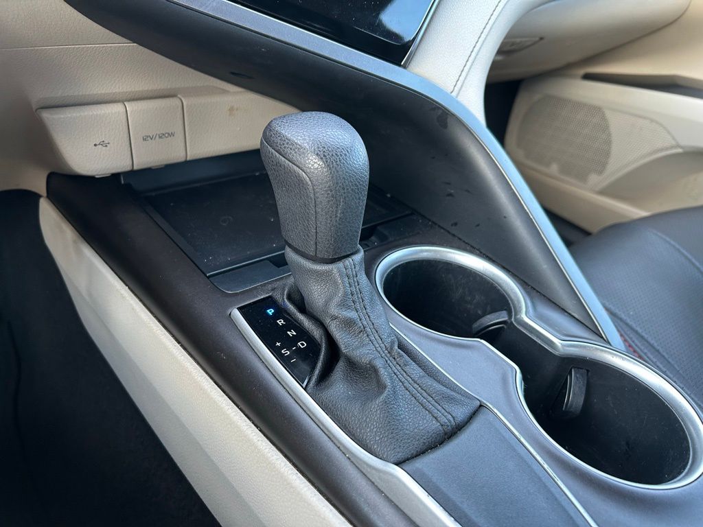 Thumbnail: 2021 Toyota Camry - 27