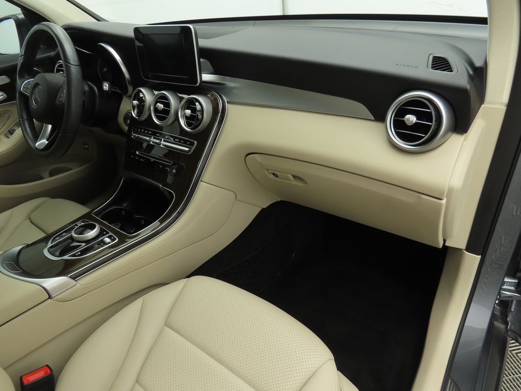 Thumbnail: 2019 Mercedes-Benz GLC - 17