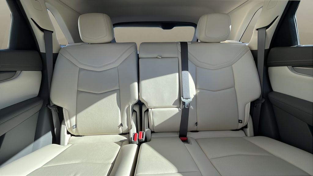 used 2023 Cadillac XT5 car, priced at $34,350