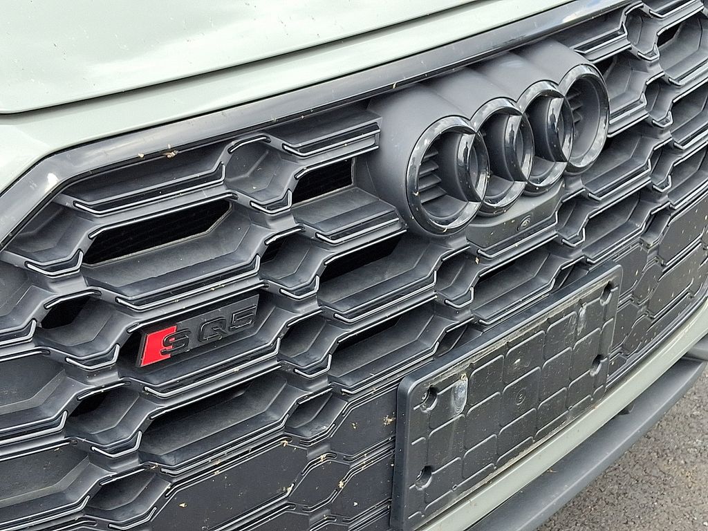 2022 Audi SQ5 Prestige 4