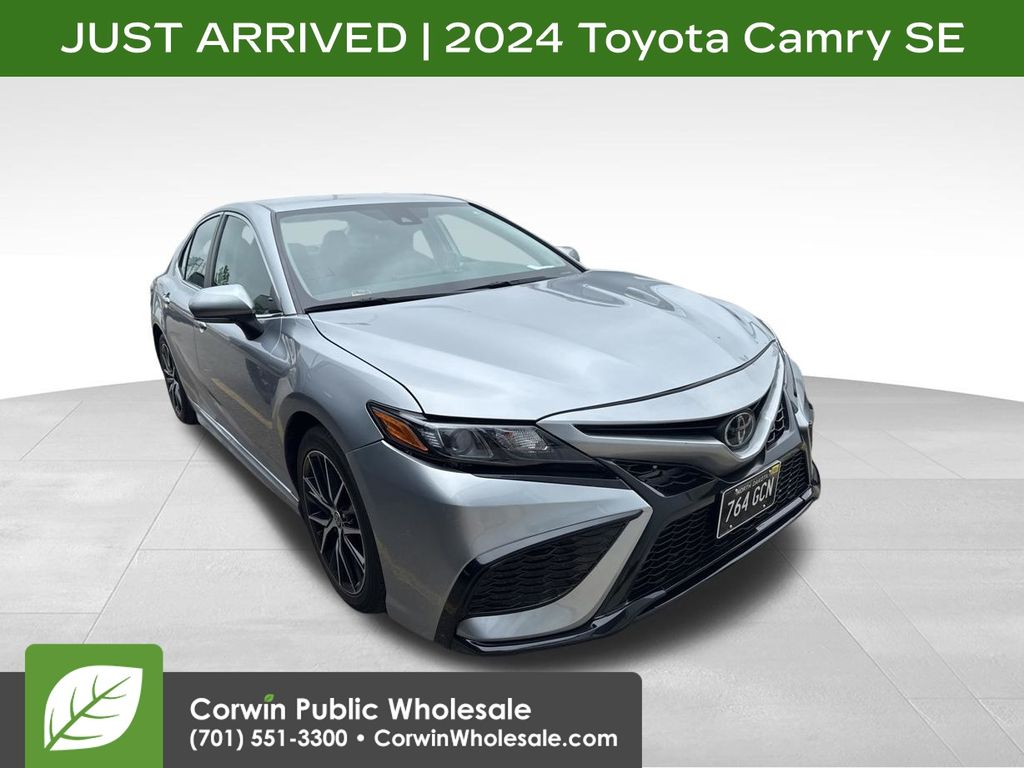 2024 Toyota Camry SE FWD