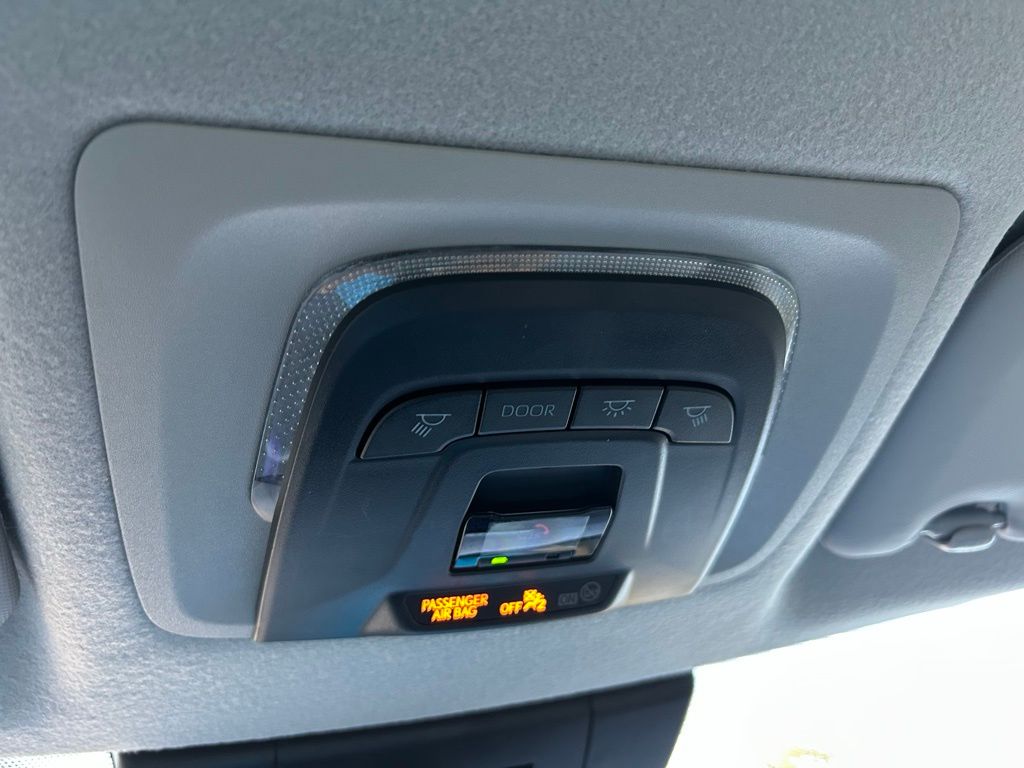 Thumbnail: 2023 Toyota Corolla Cross - 27