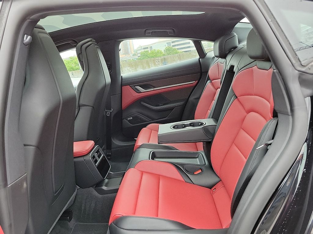 Thumbnail: 2025 Porsche Taycan - 10