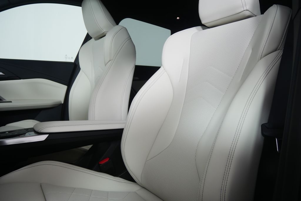 Thumbnail: 2026 BMW X1 - 10