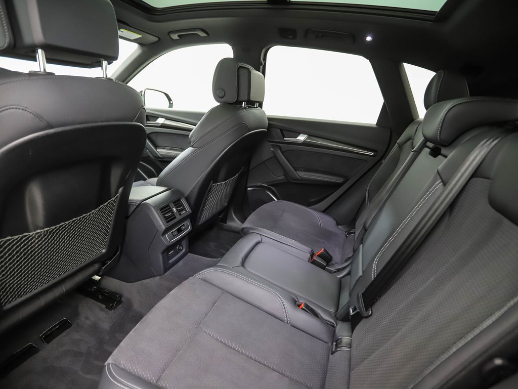 Thumbnail: 2022 Audi SQ5 - 20