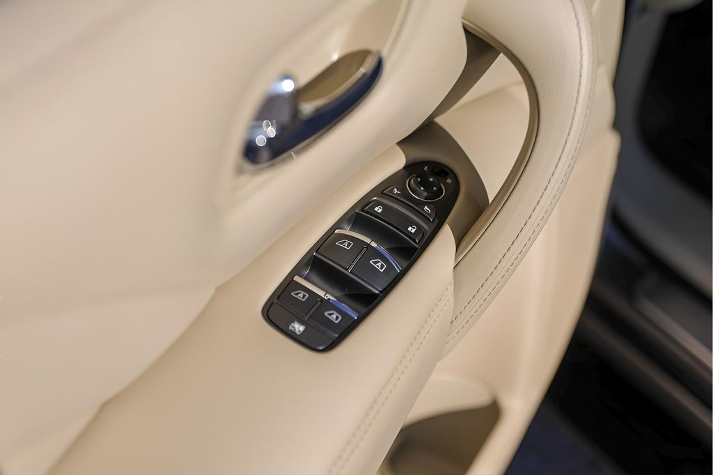 Used Car 2017 Infiniti Qx80  Limited For Sale Under $25,000 In Austin, Texas