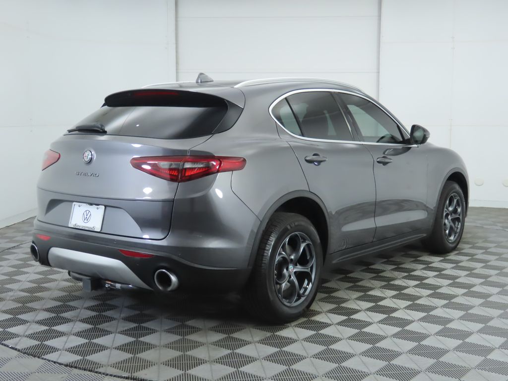 Thumbnail: 2020 Alfa Romeo Stelvio - 5