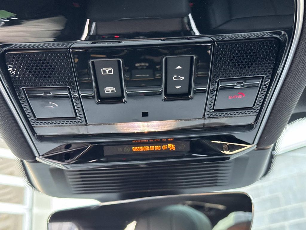 Certified Used 2024 Black Land Rover SE image 25