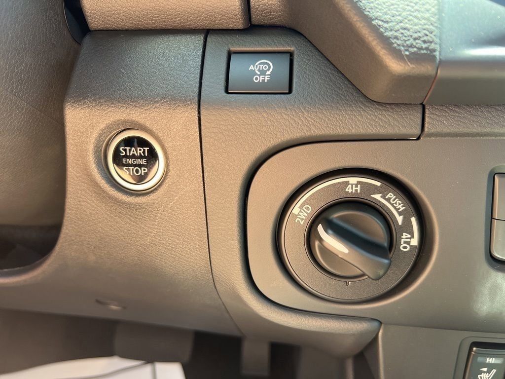 2025 Glacier White Nissan Frontier PRO-4X 4X4 Truck