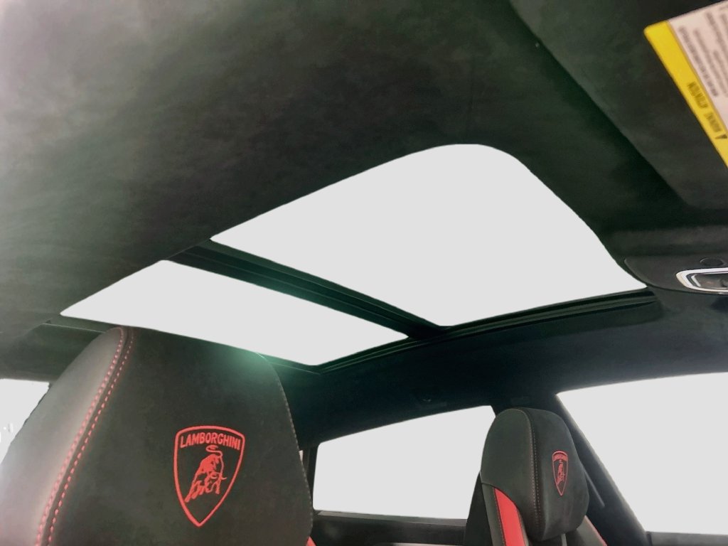 Thumbnail: 2024 Lamborghini Urus - 17