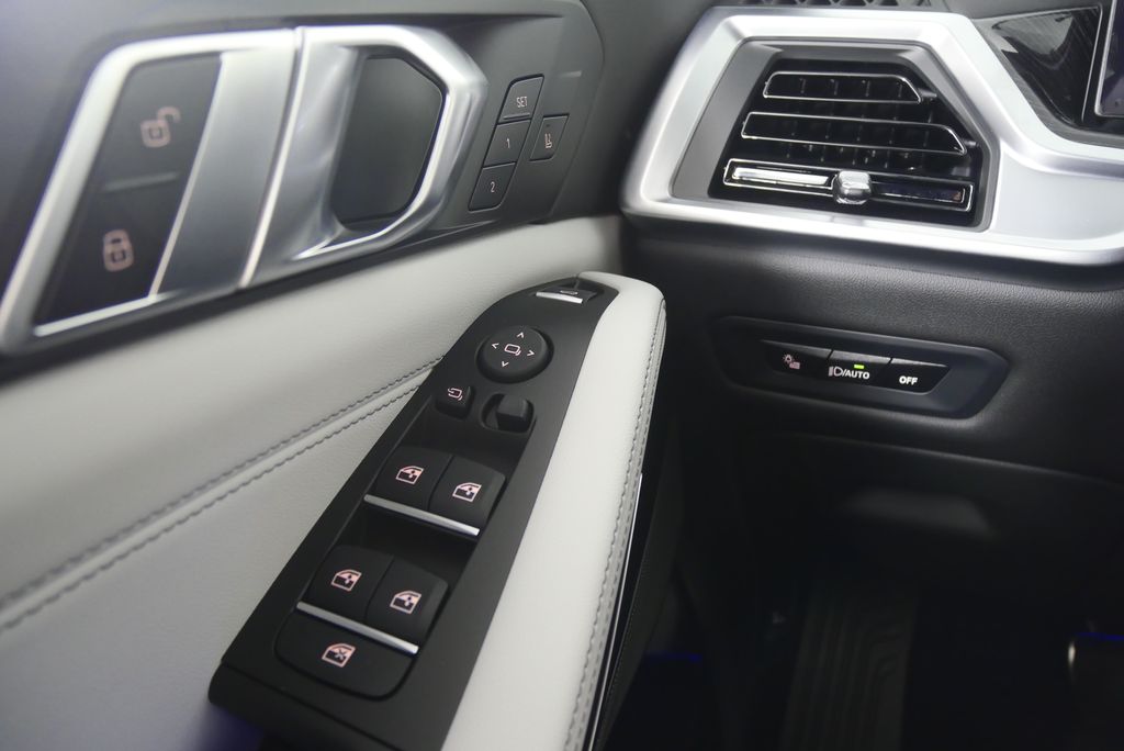 2026 BMW X5 sDrive40i 18