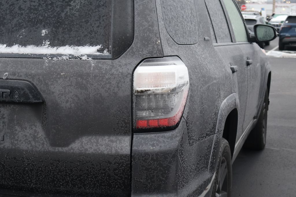 Thumbnail: 2019 Toyota 4Runner - 10