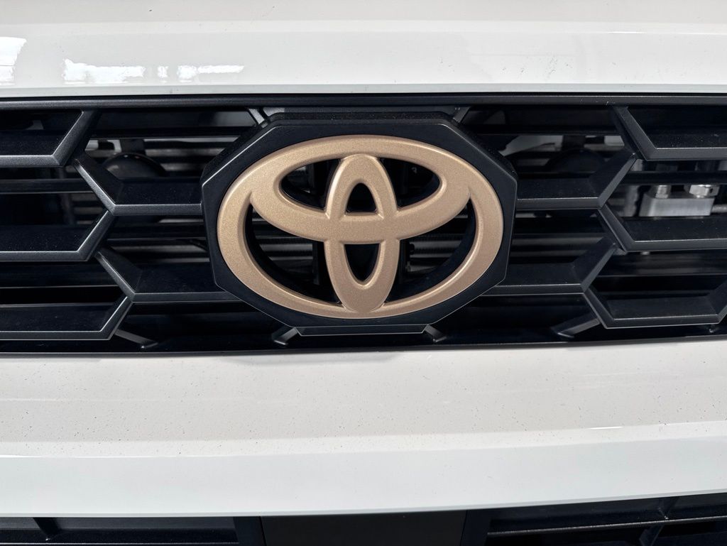 Thumbnail: 2025 Toyota 4Runner - 12