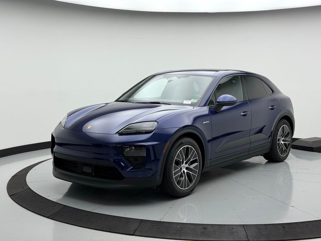 Thumbnail: 2025 Porsche Macan - 1