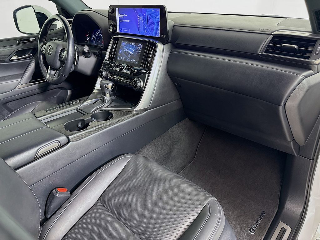 Thumbnail: 2022 Lexus LX - 30