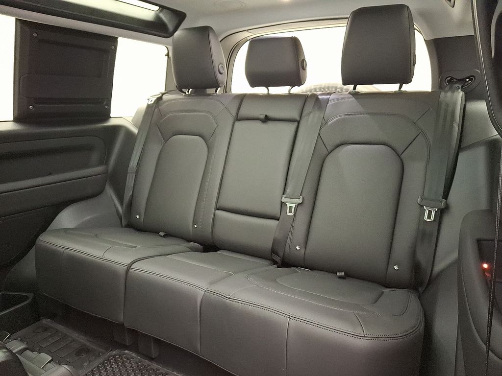 Thumbnail: 2025 Land Rover Defender - 10