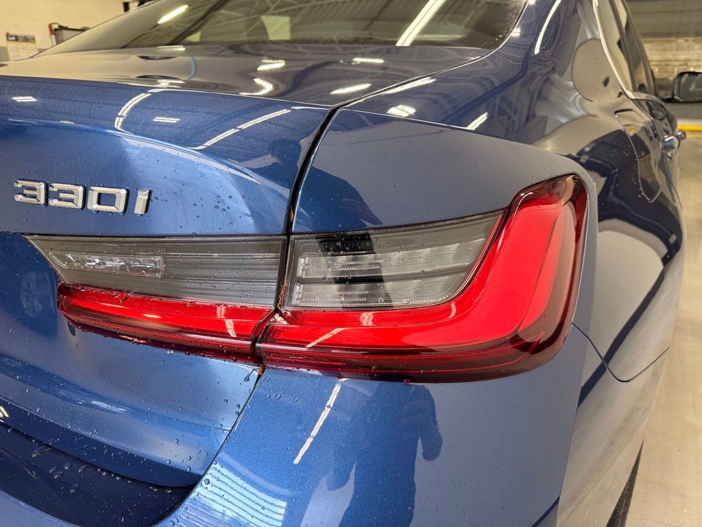 Thumbnail: 2024 BMW 3 Series - 5