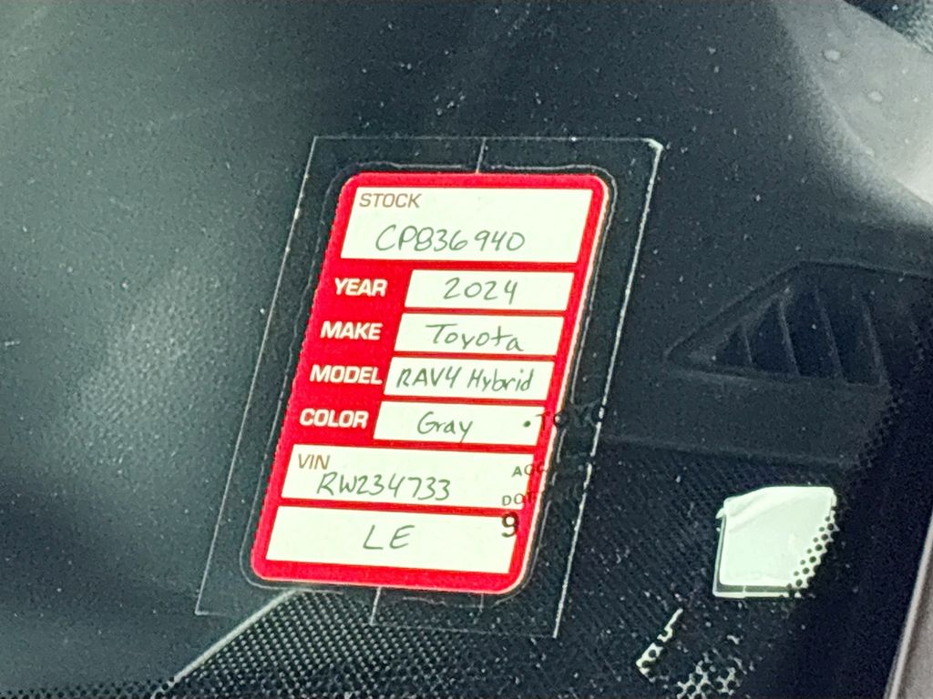 2024 Toyota RAV4 Hybrid LE