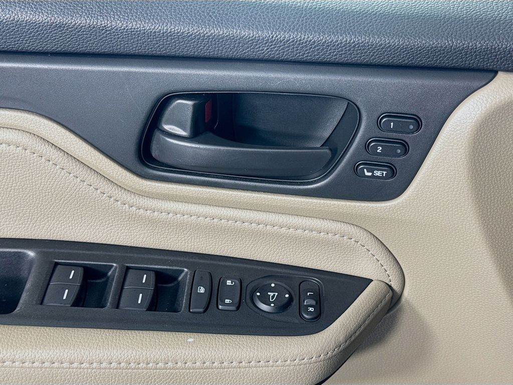 Used Car 2019 Honda Odyssey  Touring For Sale Under $25,000 In Austin, Texas