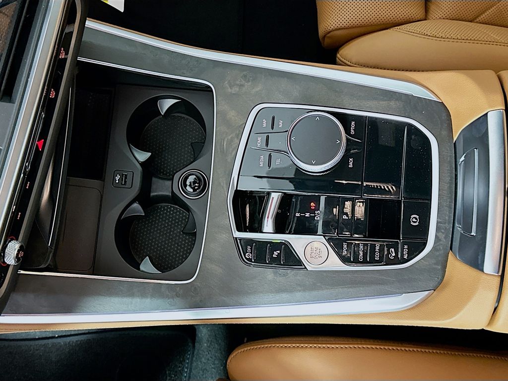 Thumbnail: 2026 BMW X5 - 15