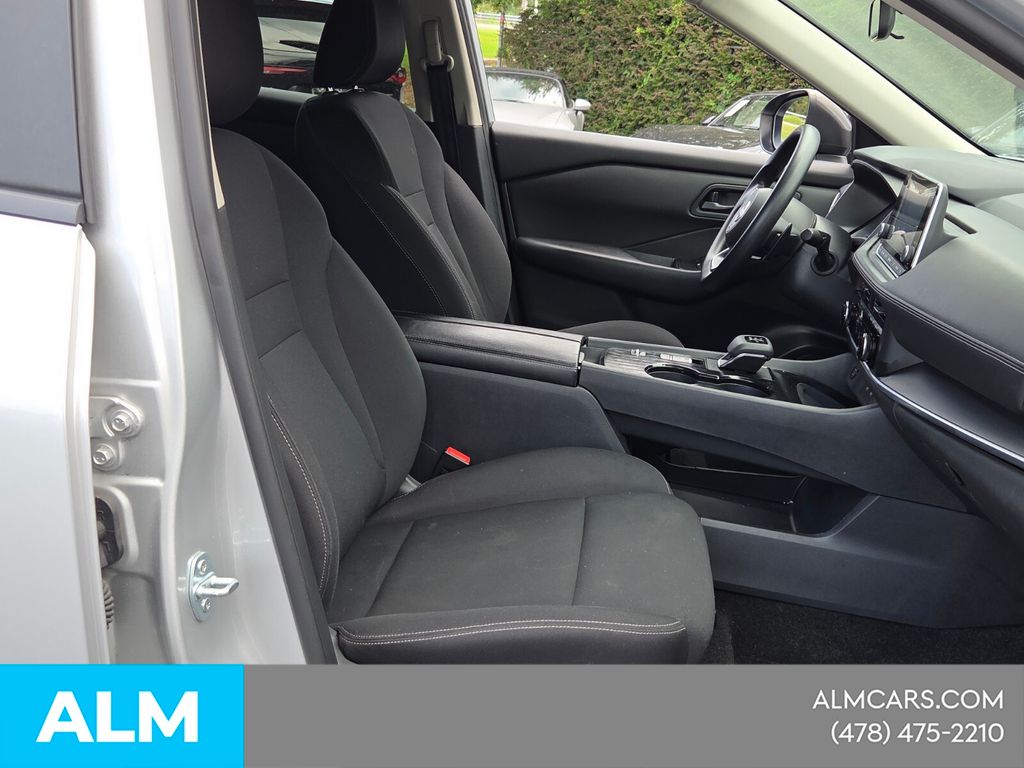 Used 2024 Silver Nissan S image 17