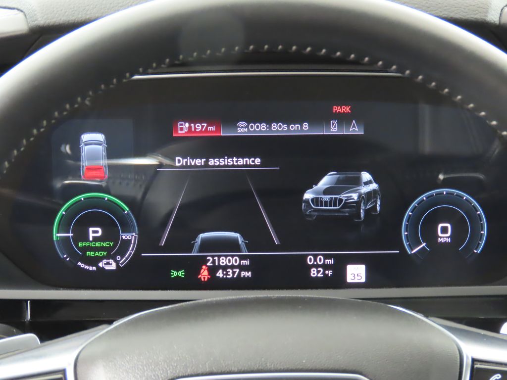 Thumbnail: 2019 Audi e-tron - 12