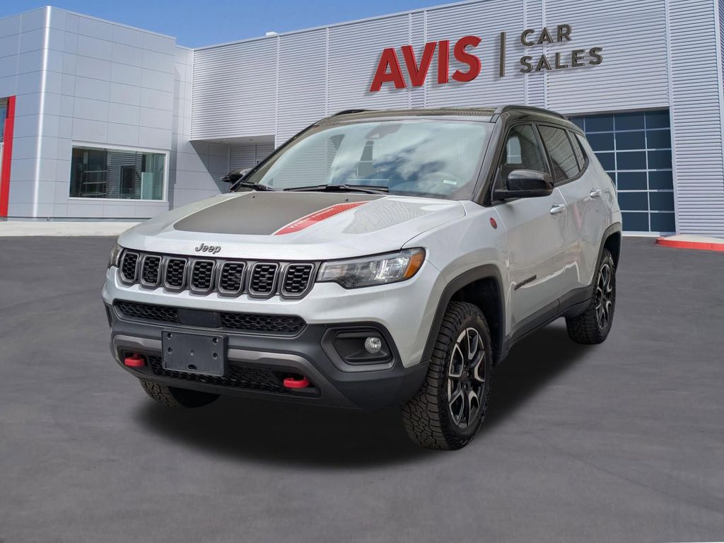 Silver Zynith Metallic Clearcoat 2025 Jeep Compass Trailhawk 4WD SUV / Crossover Four-Wheel Drive 8-Speed Automatic