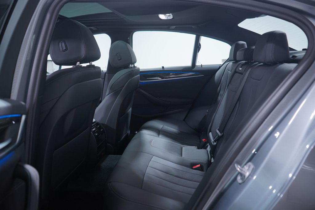 Thumbnail: 2023 BMW 5 Series - 9