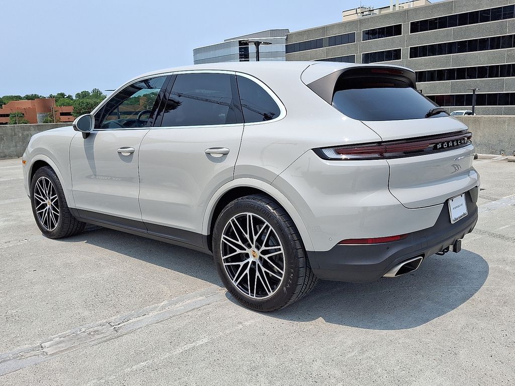 2024 Porsche Cayenne  3