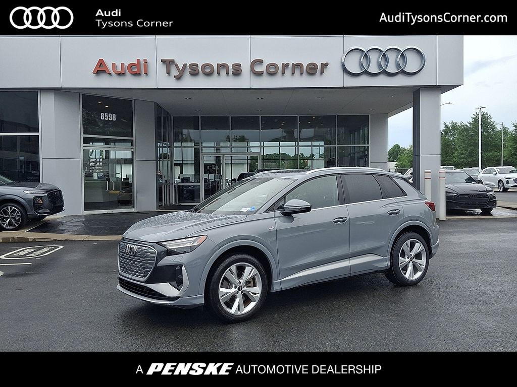 Thumbnail: 2023 Audi Q4 e-tron - 1
