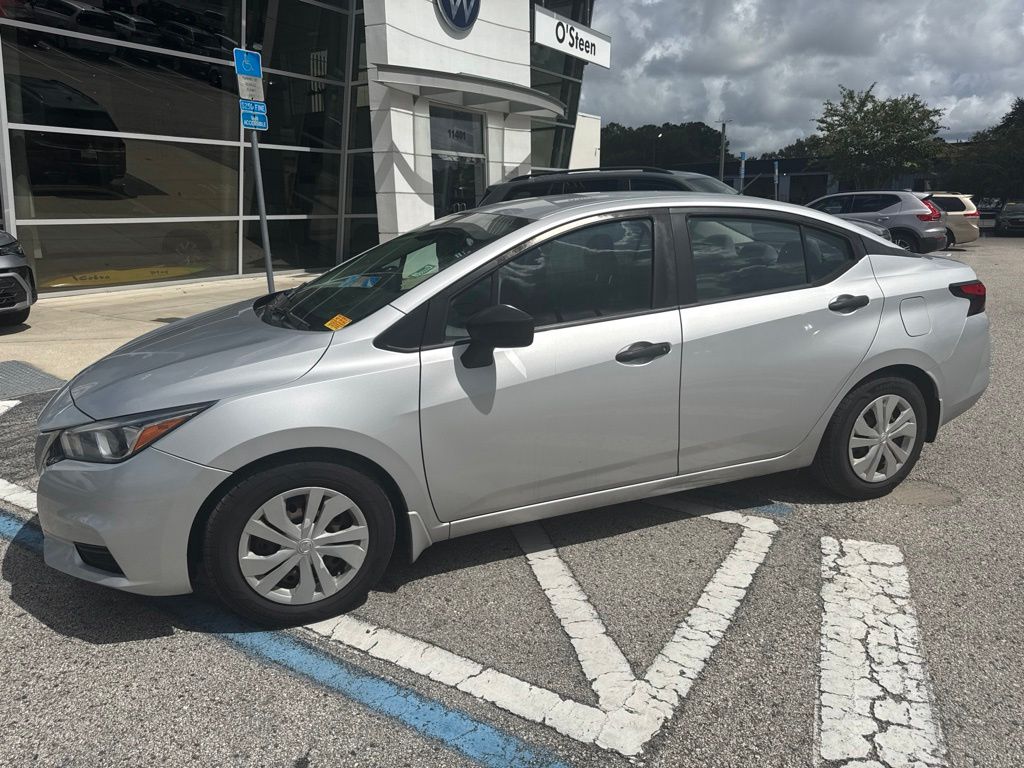 Brilliant Silver Metallic 2020 Nissan Versa Sedan Front-Wheel Drive Continuously Variable Transmission